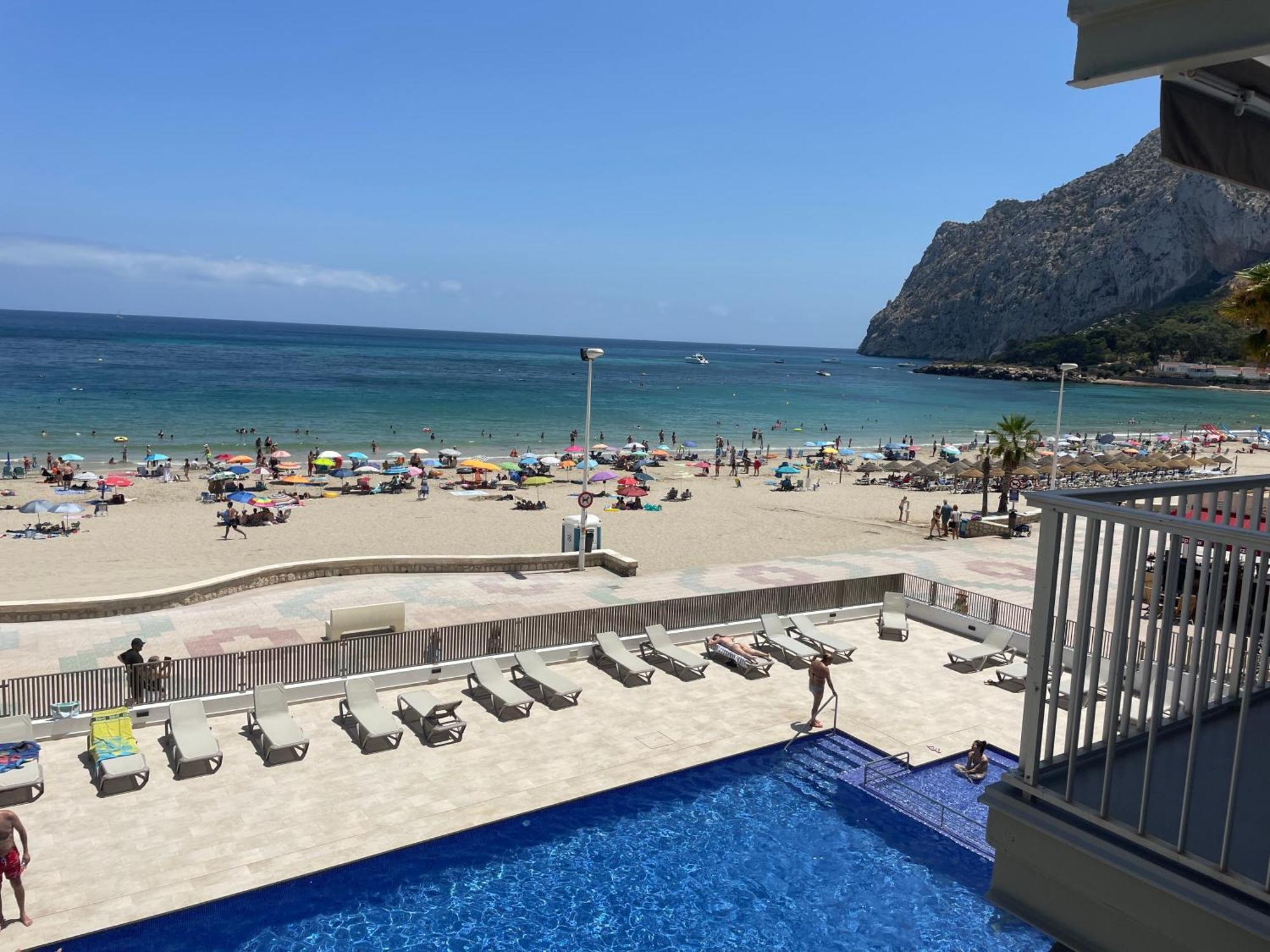 Medi Playa primera linea con aparcamiento Calpe Esterno foto